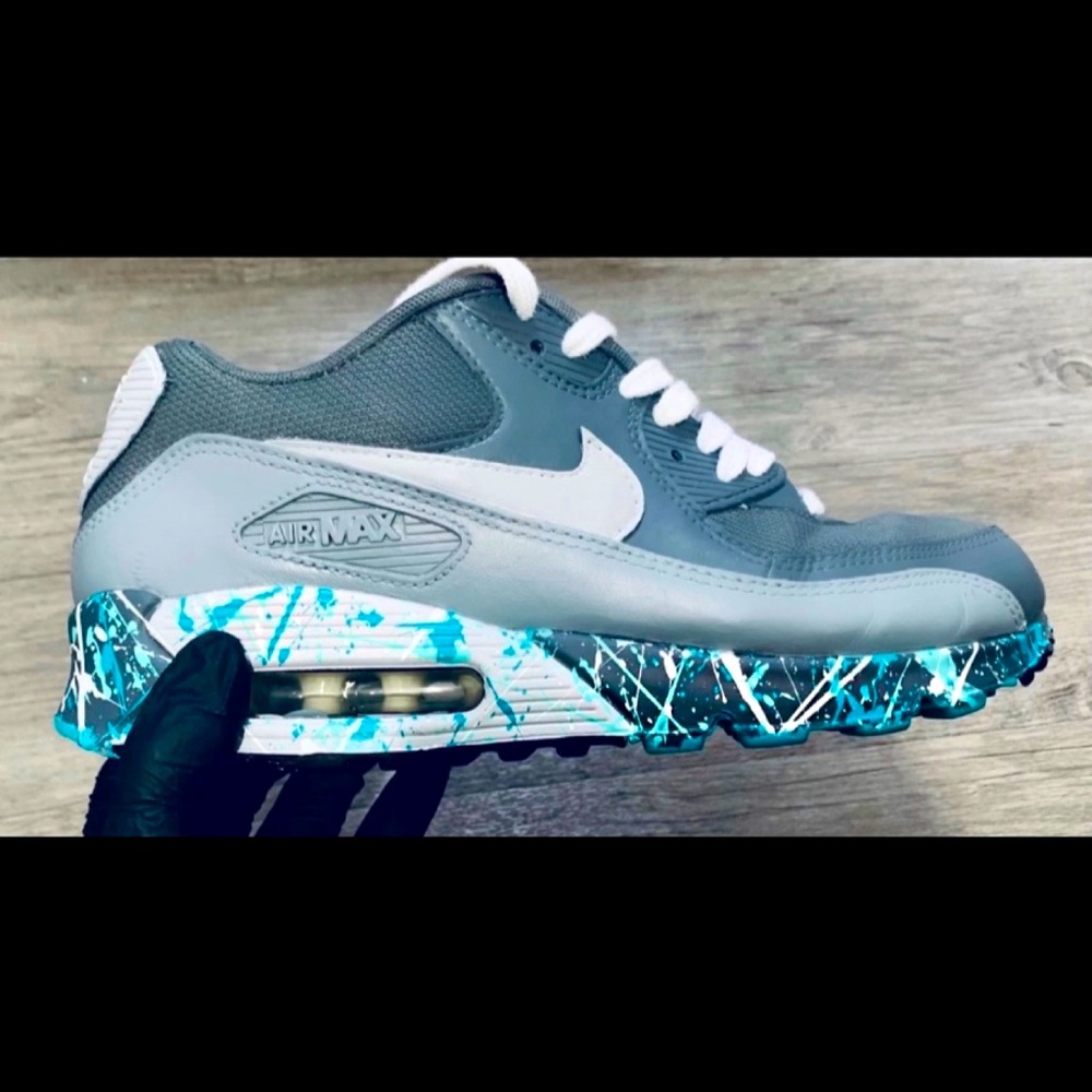 SOLD Nike Air Max 90 Retro • Men’s Shoes - Picture 1 of 8
